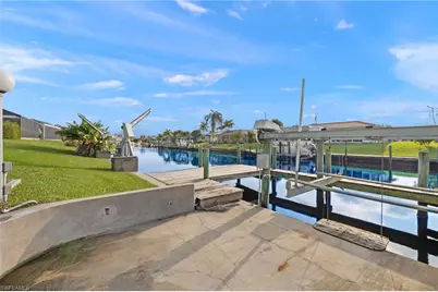 2236 SE 27th St, Cape Coral, FL 33904 - Photo 7