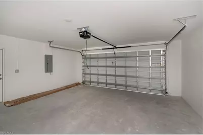 8050 Salem Cir, Labelle, FL 33935 - Photo 17