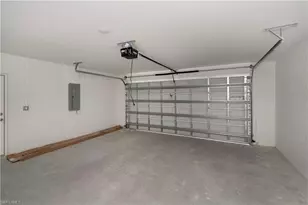 8050 Salem Cir, Labelle, FL 33935 - Photo 17