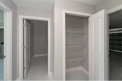 8050 Salem Cir, Labelle, FL 33935 - Photo 15