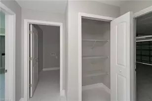 8050 Salem Cir, Labelle, FL 33935 - Photo 15