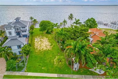 2904 Valencia Way, Fort Myers, FL 33901 - Photo 7