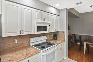 8076 Queen Palm Ln, Fort Myers, FL 33966 - Photo 17