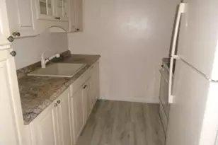 708 Victoria Dr, Cape Coral, FL 33904 - Photo 9