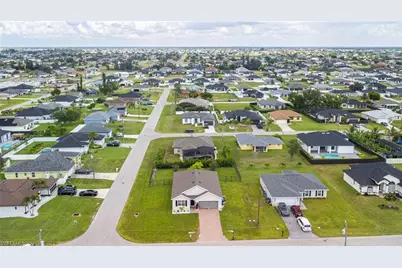 303 NE 6th St, Cape Coral, FL 33909 - Photo 29