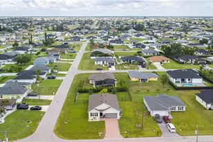 303 NE 6th St, Cape Coral, FL 33909 - Photo 29