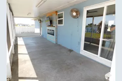 1217 NE 1st Pl, Cape Coral, FL 33909 - Photo 15