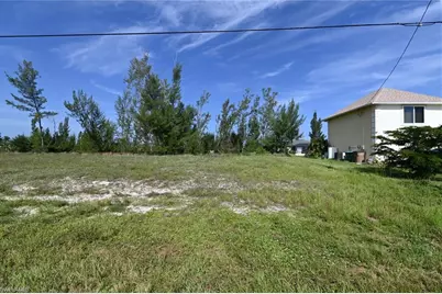 2002 NW 21st Ave, Cape Coral, FL 33993 - Photo 3