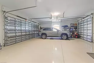 413 NW 39th Ave, Cape Coral, FL 33993 - Photo 9