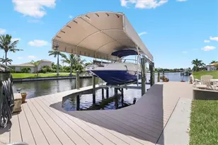 413 NW 39th Ave, Cape Coral, FL 33993 - Photo 7