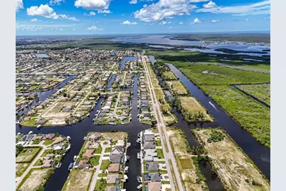 413 NW 39th Ave, Cape Coral, FL 33993 - Photo 13