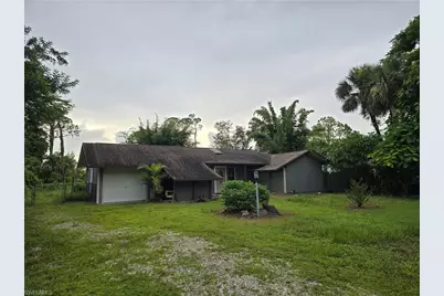 213 Lincoln Ave, Lehigh Acres, FL 33936 - Photo 3