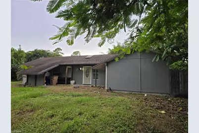 213 Lincoln Ave, Lehigh Acres, FL 33936 - Photo 5