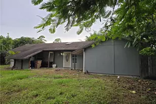 213 Lincoln Ave, Lehigh Acres, FL 33936 - Photo 5