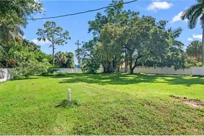 52 W North Shore Ave, North Fort Myers, FL 33903 - Photo 23