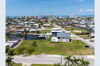 2 Bayview Blvd, Fort Myers Beach, FL 33931 - Photo 5