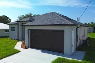 2513 19th St SW, Lehigh Acres, FL 33976 - Photo 5