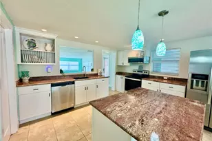2500 Harbor View Dr, Matlacha, FL 33993 - Photo 5