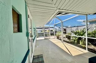 2500 Harbor View Dr, Matlacha, FL 33993 - Photo 15