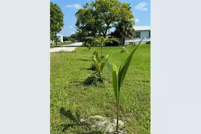 940 Meyerchick Dr, Moore Haven, FL 33471 - Photo 9