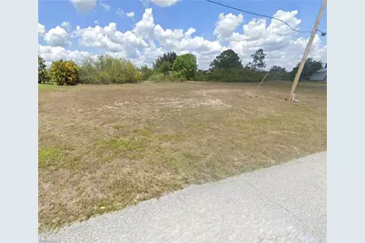 405 NE 17th Ter, Cape Coral, FL 33909 - Photo 1