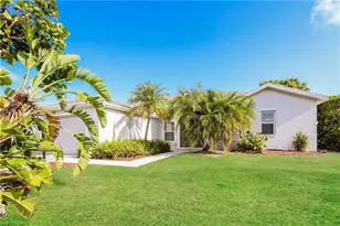 1333 Roosevelt Dr, Venice, FL 34293 - Photo 1