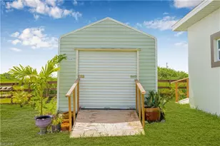 7005 Berwick Cir, Labelle, FL 33935 - Photo 35