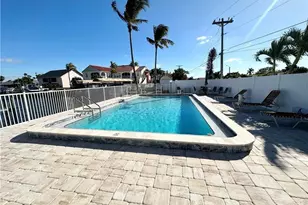4563 SE 5th Pl, Cape Coral, FL 33904 - Photo 31