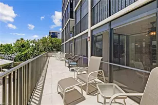 10562 Gulf Shore Dr, Naples, FL 34108 - Photo 9