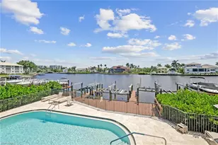 10562 Gulf Shore Dr, Naples, FL 34108 - Photo 41