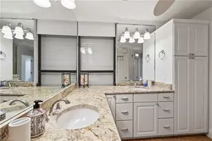 10562 Gulf Shore Dr, Naples, FL 34108 - Photo 31