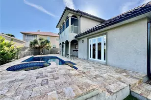 14370 McGregor Blvd, Fort Myers, FL 33919 - Photo 9