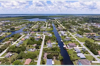 18286 Van Nuys Cir, Port Charlotte, FL 33948 - Photo 3