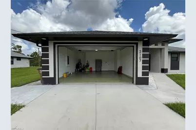 2107 E 10th St, Lehigh Acres, FL 33936 - Photo 9