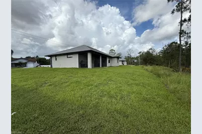 2107 E 10th St, Lehigh Acres, FL 33936 - Photo 5