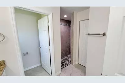 9019 E Crow Cir, Labelle, FL 33935 - Photo 7