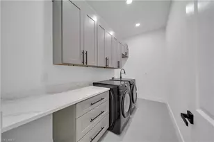 706 SW 28th St, Cape Coral, FL 33914 - Photo 11