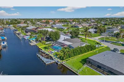 138 SE 40th St, Cape Coral, FL 33904 - Photo 5