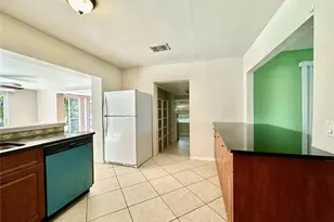 2400 Hunter Terrace, Fort Myers, FL 33901 - Photo 3