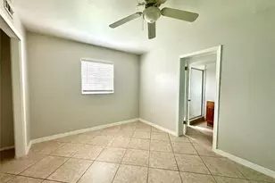 2400 Hunter Terrace, Fort Myers, FL 33901 - Photo 17