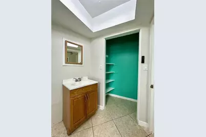 2400 Hunter Ter, Fort Myers, FL 33901 - Photo 19