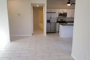 1221 NE 10th Ln, Cape Coral, FL 33909 - Photo 9