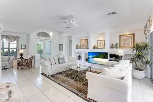 5609 Harbour Cir, Cape Coral, FL 33914 - Photo 7