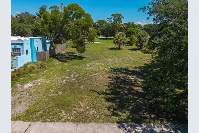 2269 Katherine St, Fort Myers, FL 33901 - Photo 5