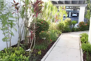 17455 Silver Fox Dr, Fort Myers, FL 33919 - Photo 5