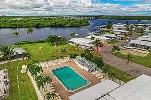 267 Shoreland Dr, Fort Myers, FL 33905 - Photo 17