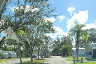 2774 Wedgewood Dr, North Fort Myers, FL 33917 - Photo 3