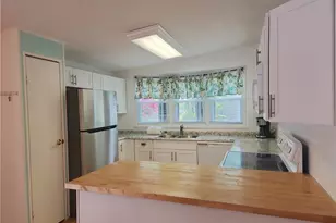 10401 Circle Pine Rd, North Fort Myers, FL 33903 - Photo 5