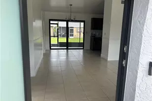 729 SW 46th St, Cape Coral, FL 33914 - Photo 5