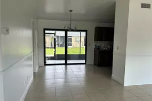 729 SW 46th St, Cape Coral, FL 33914 - Photo 7